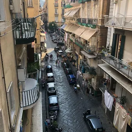 Appartamento Spaccanapoli 22 *