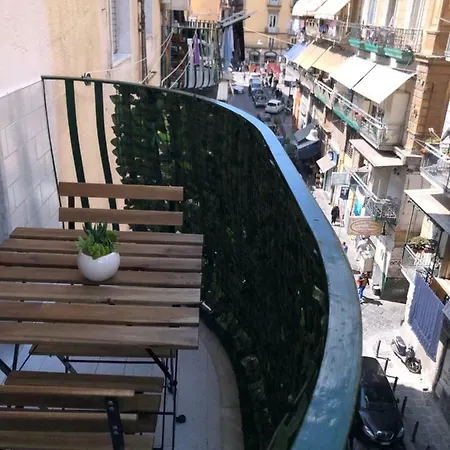 Spaccanapoli 22 Appartamento *